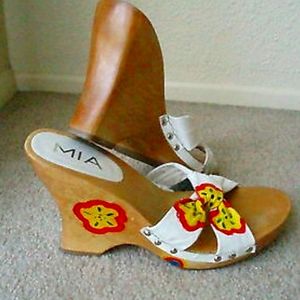 Handpainted flowers on Mia wooden/leather wedges